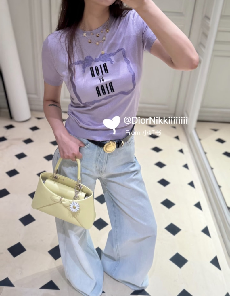 Фиолетовая женская футболка из шелка с вышивкой Dior