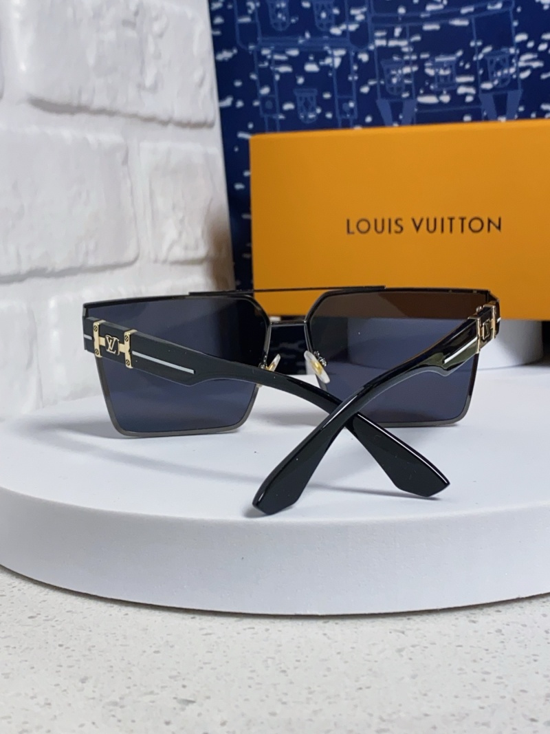 Солнцезащитные очки Louis Vuitton