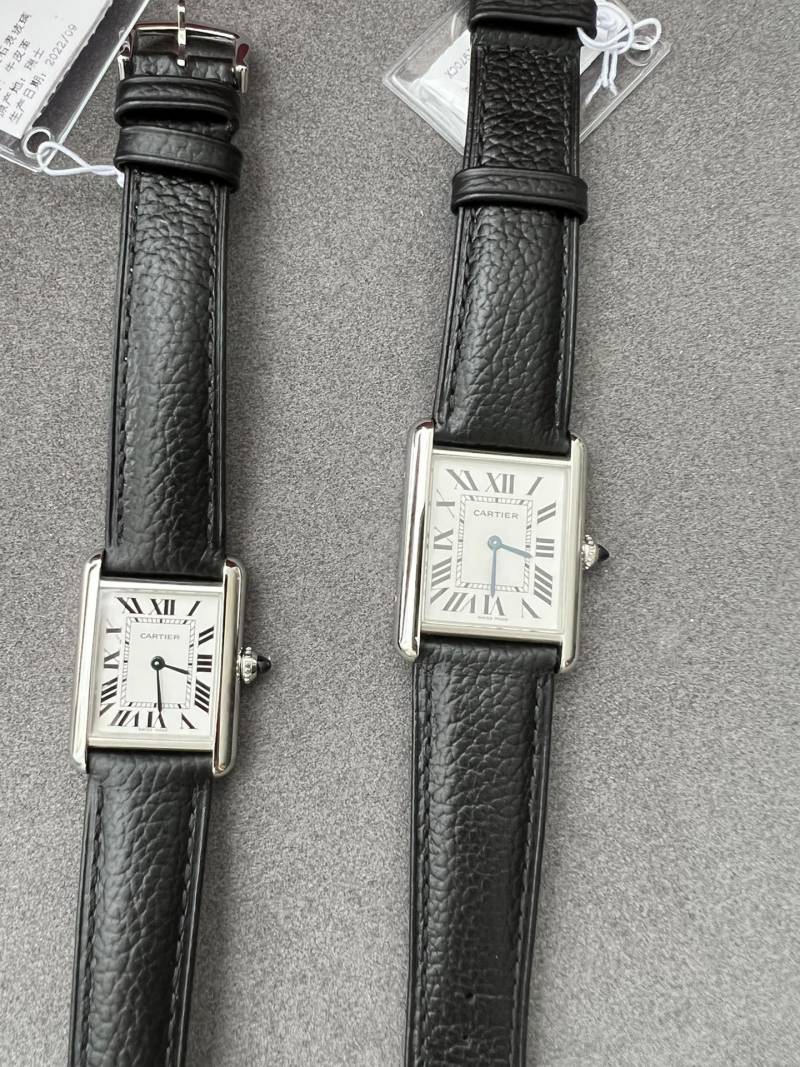 Часы Cartier Tank Must