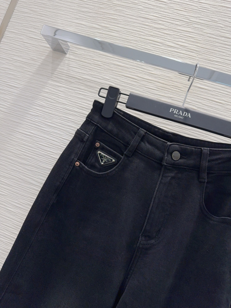 Джинсы Prada