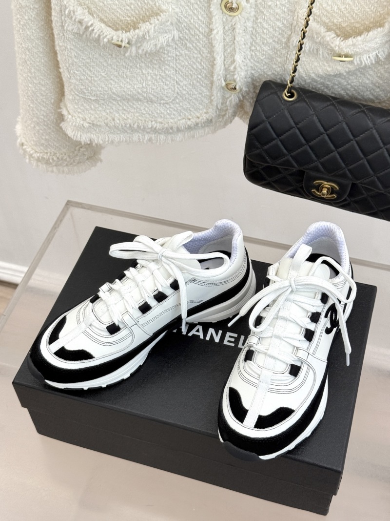 Кроссовки с логотипом и высокой подошвой Chanel