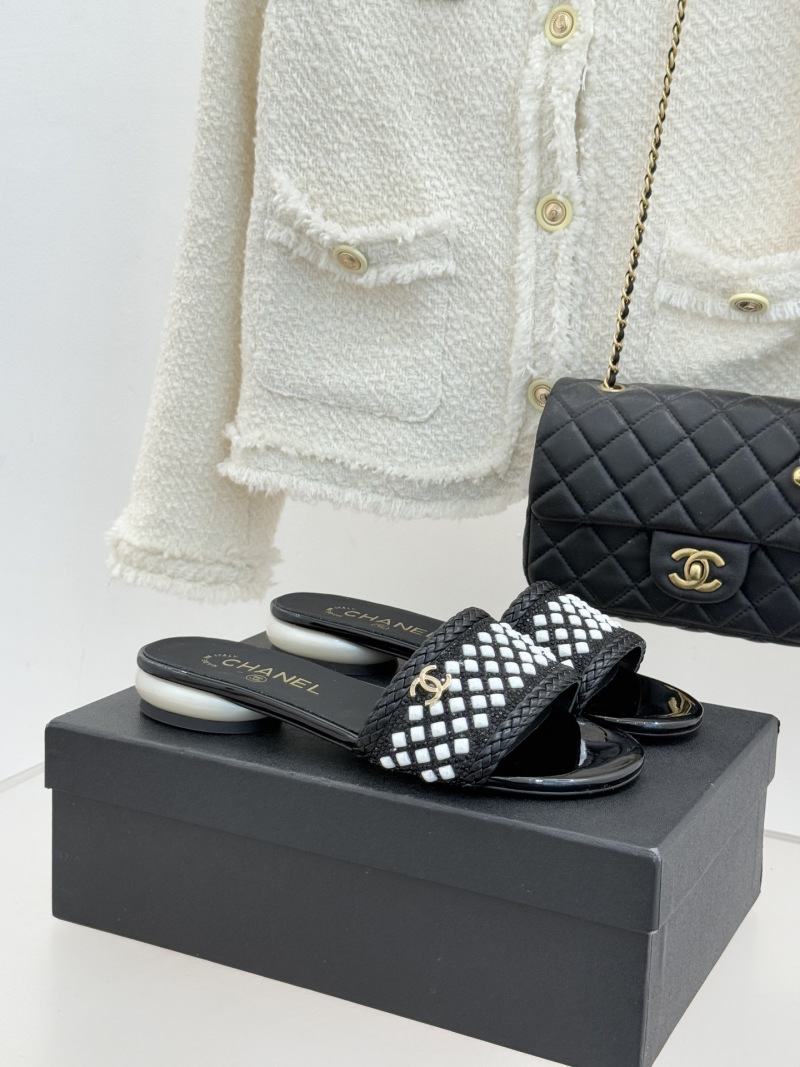 Женские мюли с массивной подошвой и контрастным верхом Chanel
