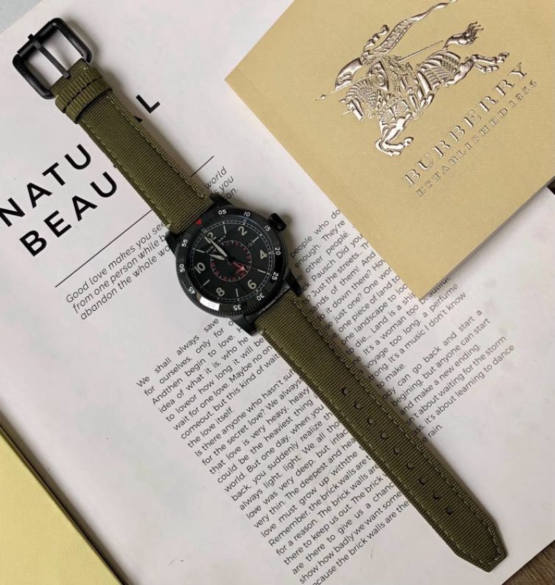 Часы Burberry