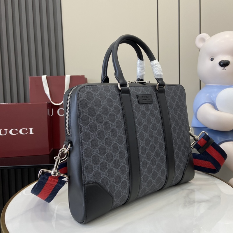 Сумка Gucci с монограммой и ремнем