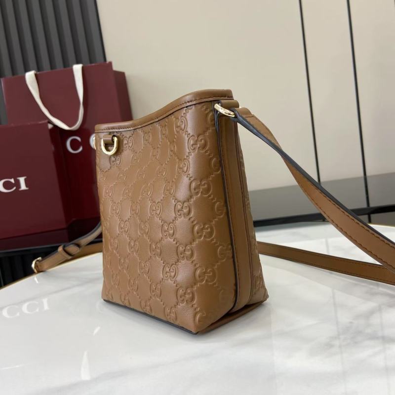 Сумка Gucci коричневая с монограммой
