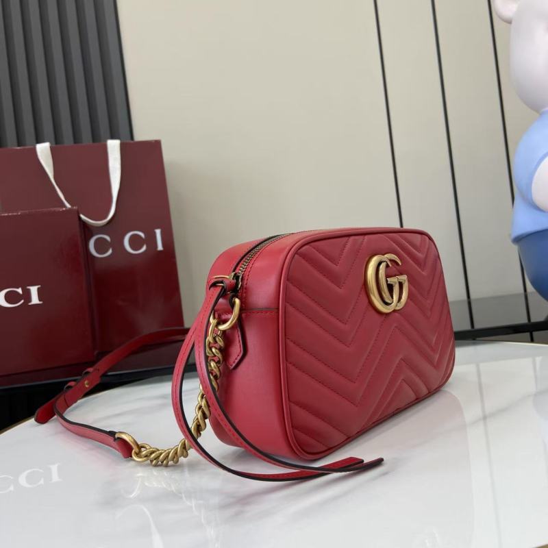 Сумка-кроссбоди Gucci красная с цепочкой