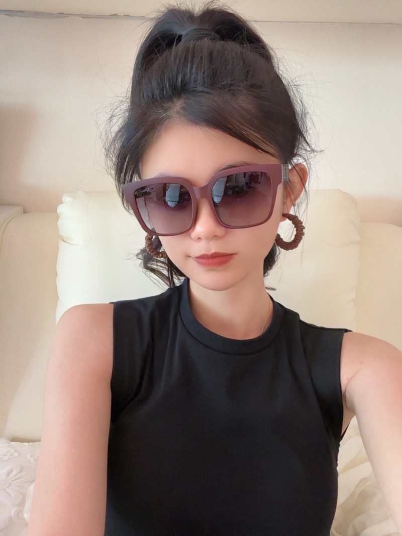 Солнцезащитные очки Dior