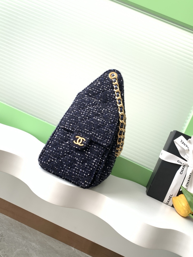 Синяя шерстяная сумка с пайетками и цепочкой Chanel