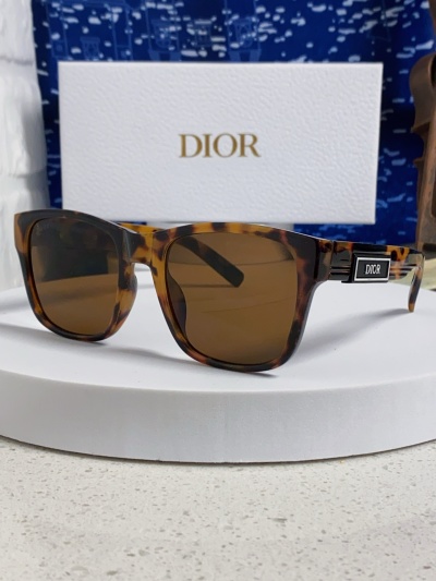 Солнцезащитные очки Dior классические квадратные