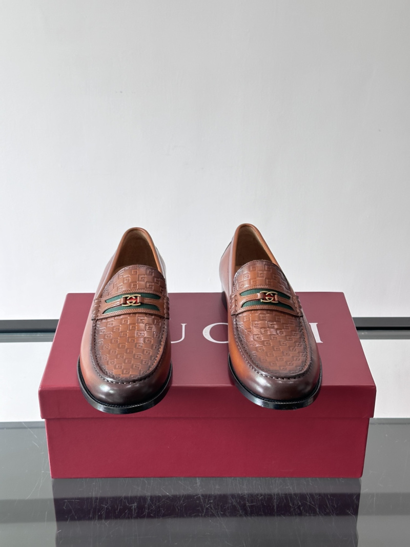 Мужские коричневые туфли с геометрическим узором Gucci