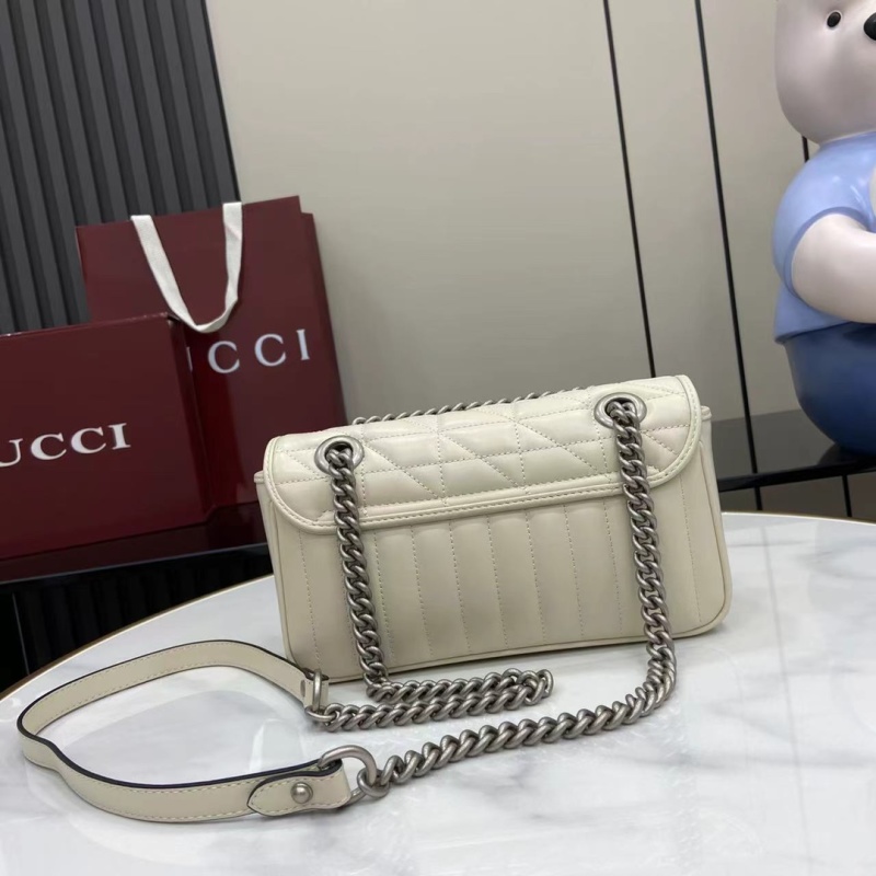 Женская сумка Gucci с цепочкой