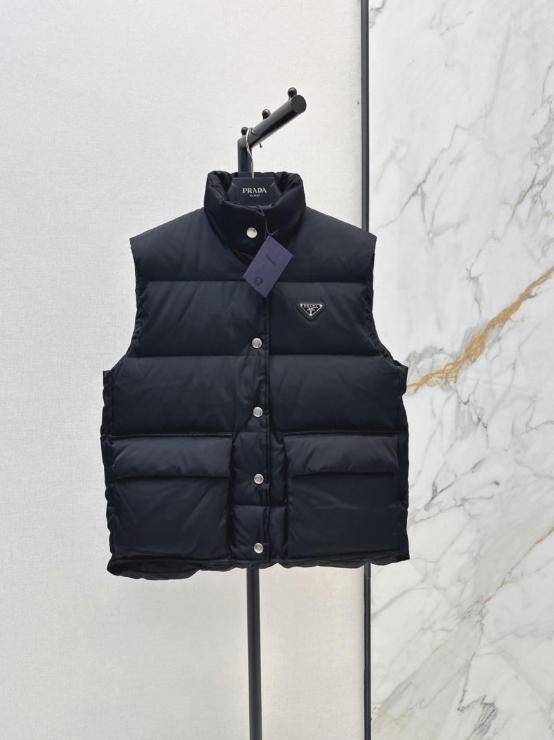 Жилет Prada