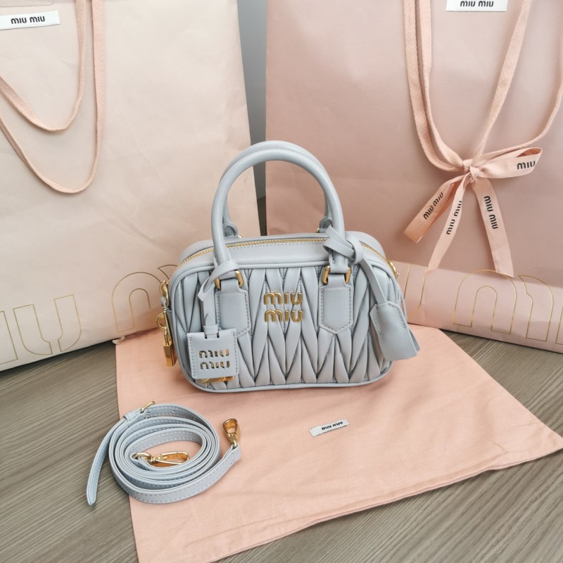 Сумка Miu Miu Matelassé ручная