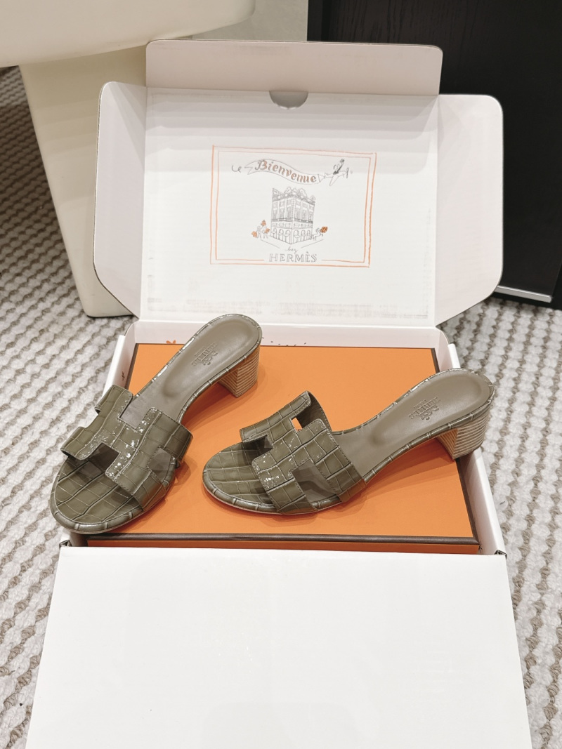 Женские сандали H-образного кроя с тиснением крокодил Hermès