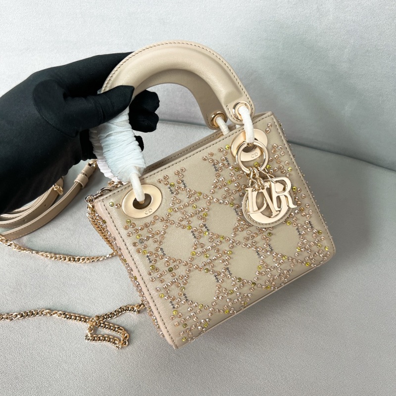 Сумка Dior с кристаллами
