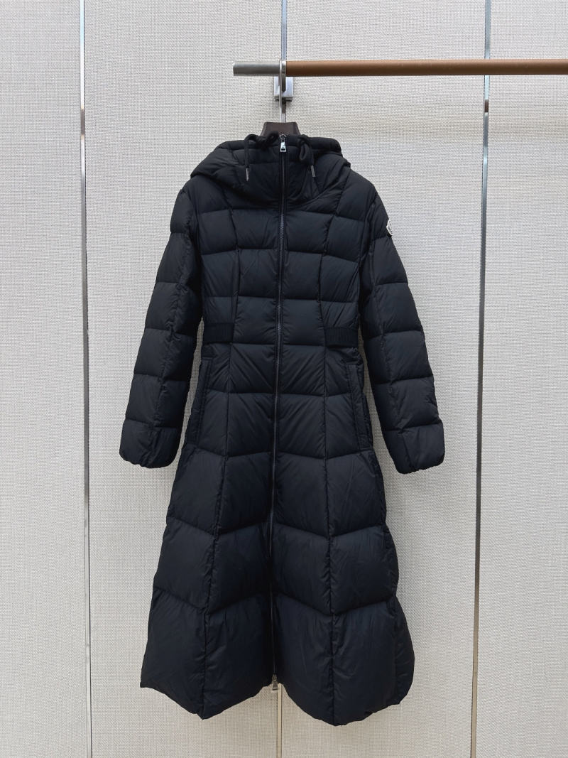 Пуховик Moncler