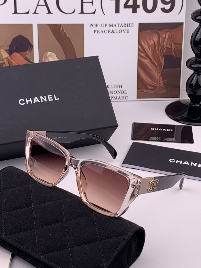 Солнцезащитные очки Chanel, модель CH1311