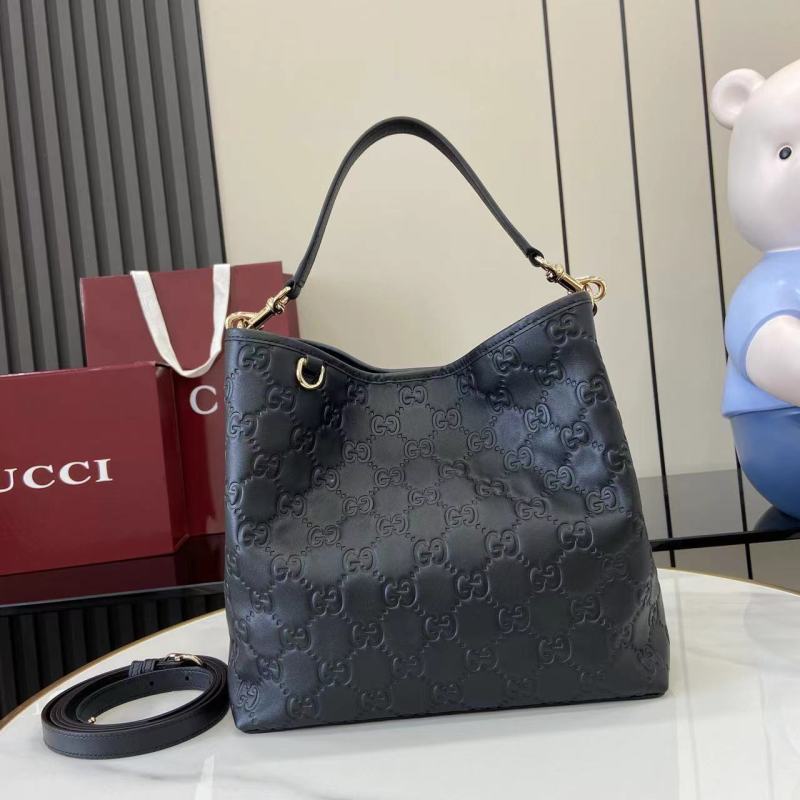 Сумка Gucci с монограммой и ремнем
