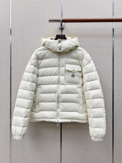 Пуховик Moncler
