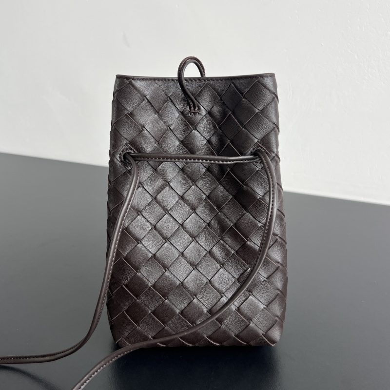 Кожаный плетеный чехол-телефон Bottega Veneta