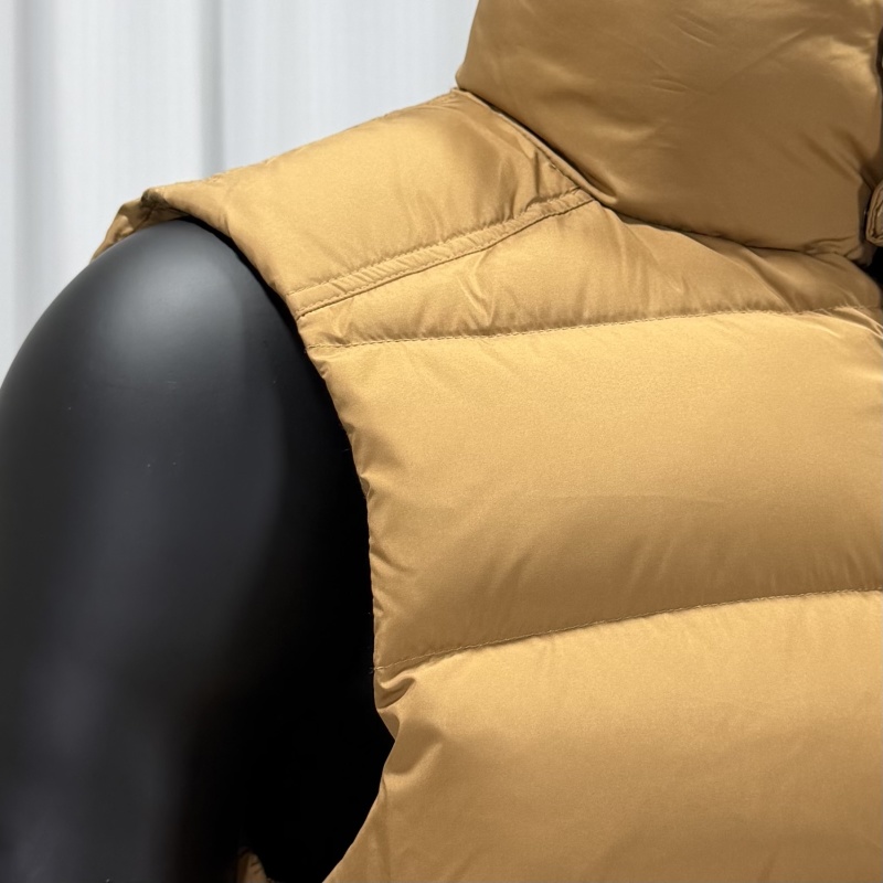 Жилет Moncler