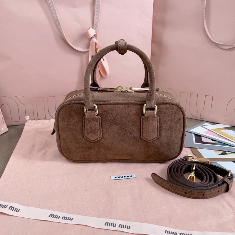 Сумка Miu Miu замшевая коричневая