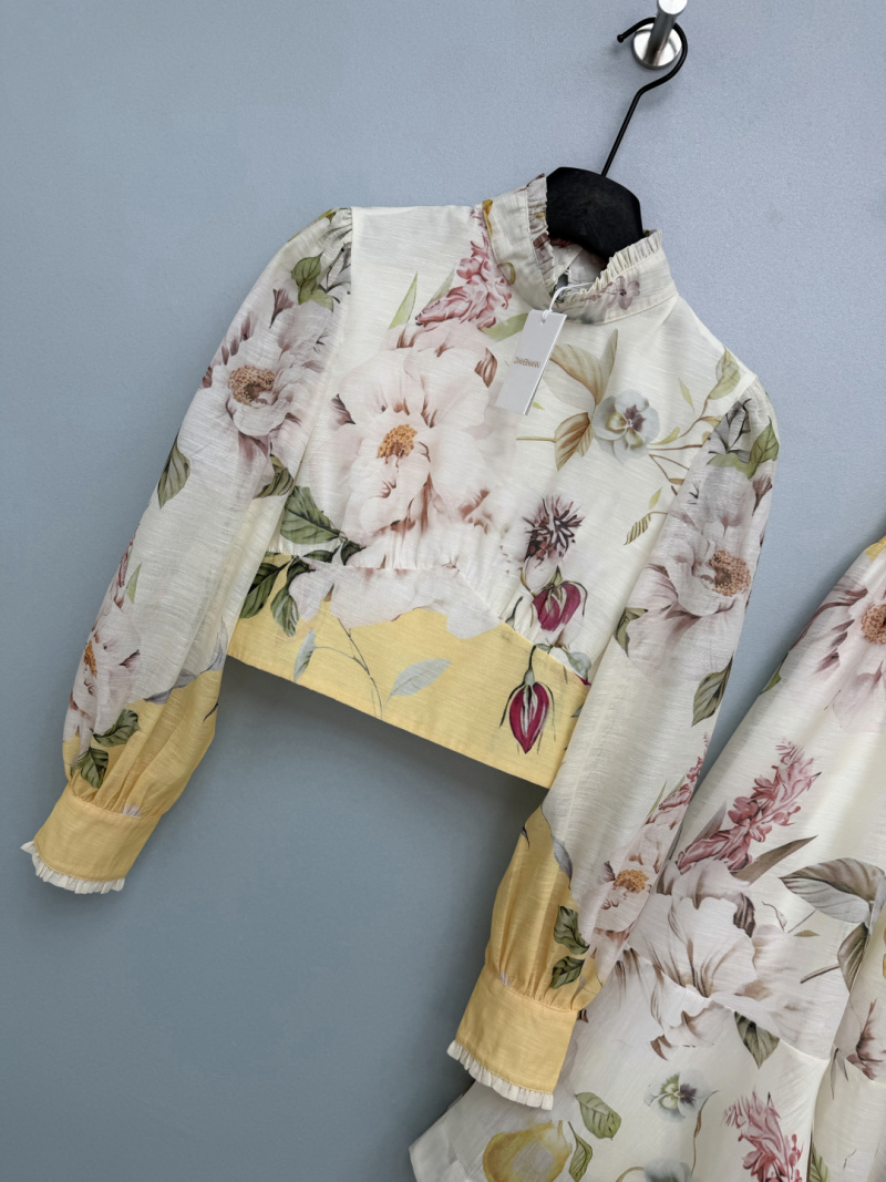 Цветочный костюм Zimmermann с лимонной вышивкой