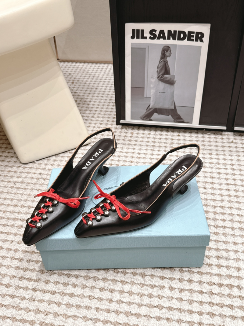 Женские черные кожаные босоножки с ремешком на лодыжке и шнуровкой Prada