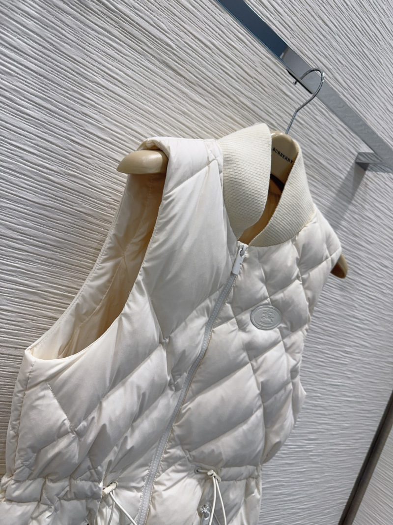 Жилеты Burberry