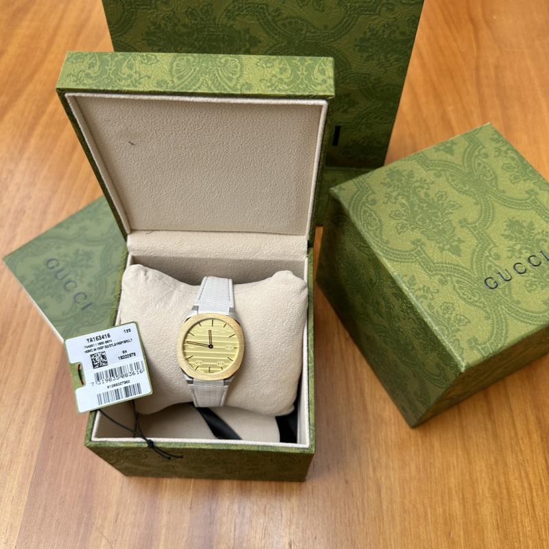 Часы Gucci