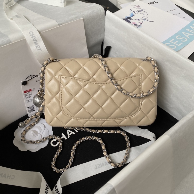 Женская сумка через плечо с цепочкой Chanel