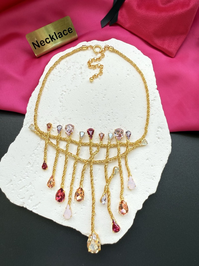 Колье с кристаллами Schiaparelli