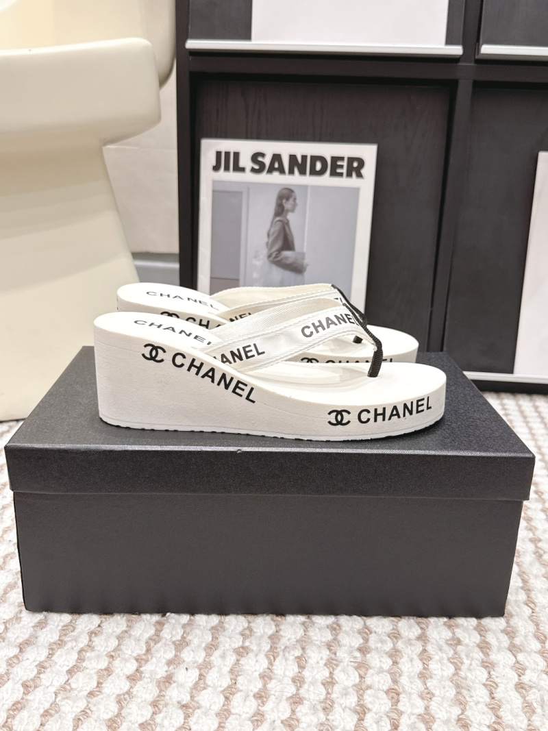 Женские белые платформенные шлепанцы Chanel