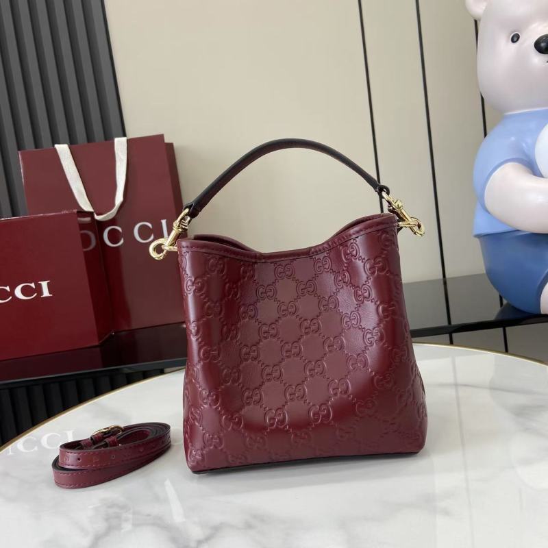 Сумка Gucci с монограммой и ремнем