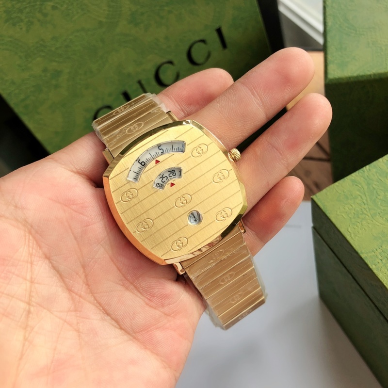 Часы Gucci