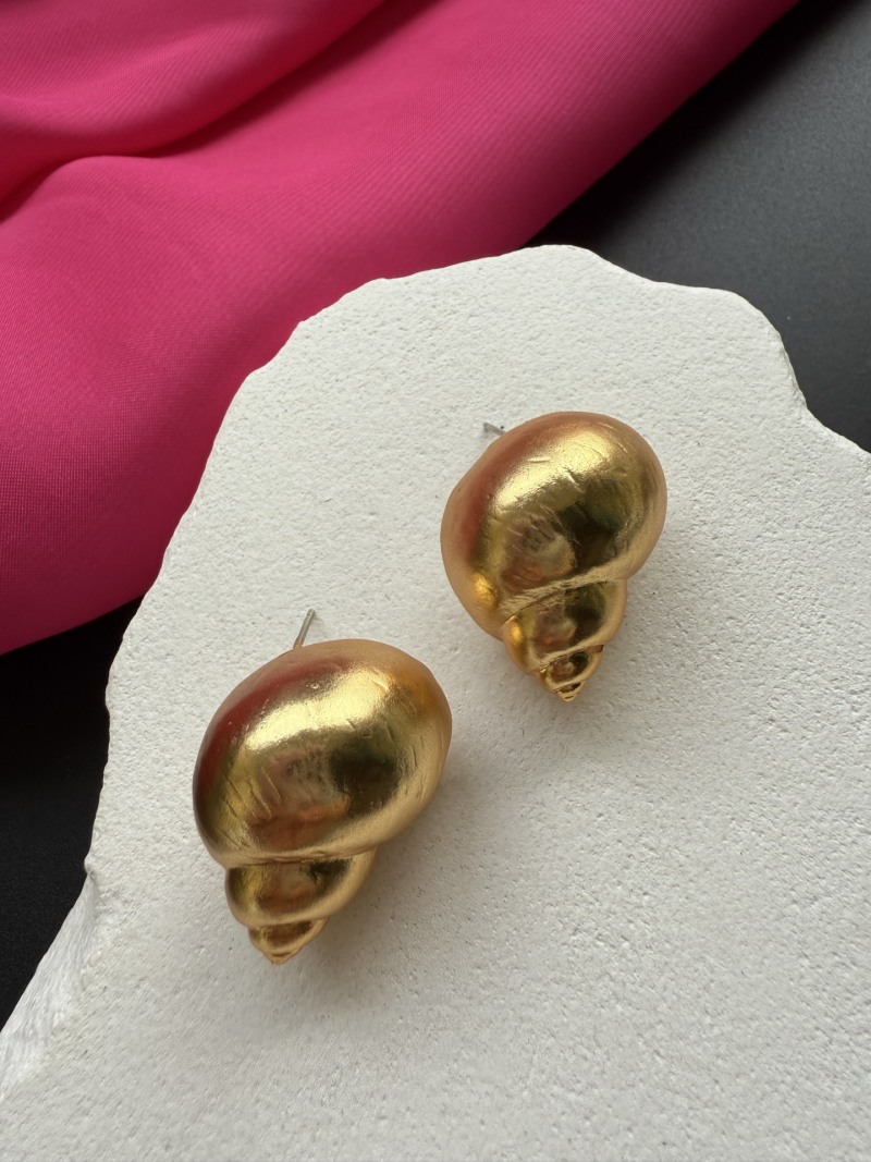 Серьги в форме улитки Schiaparelli