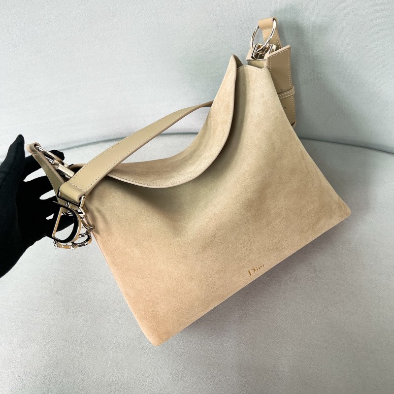 Hobo сумка M1412 SS26 Dior