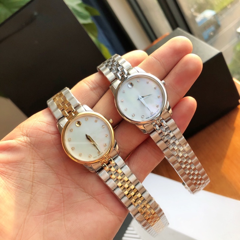 Часы Movado