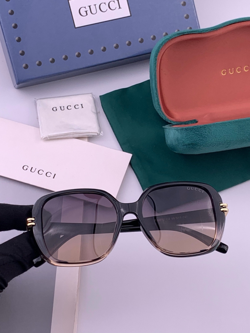 Солнцезащитные очки женские квадратные поляризационные Gucci