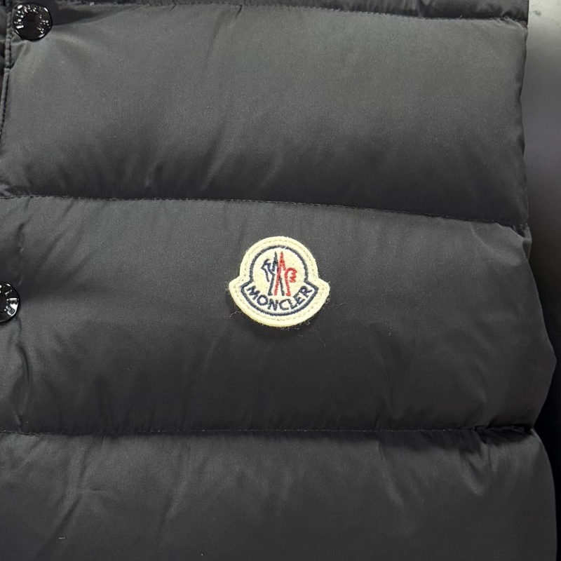 Жилет Moncler
