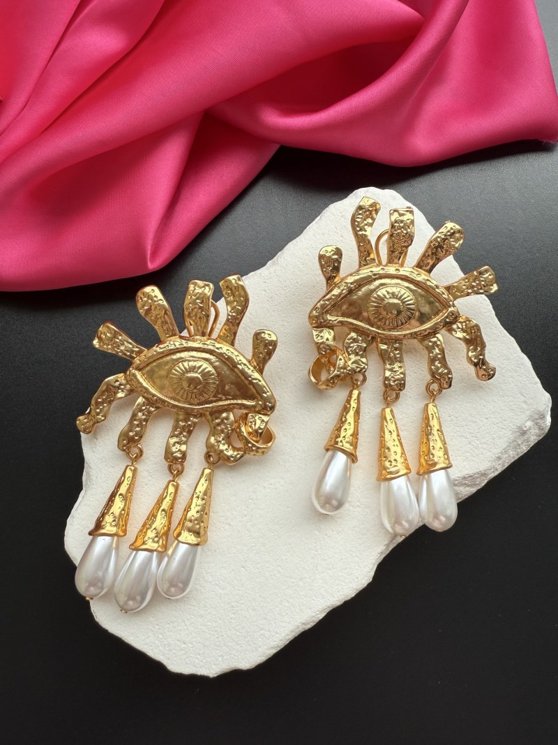 Серьги с глазом и жемчугом Schiaparelli