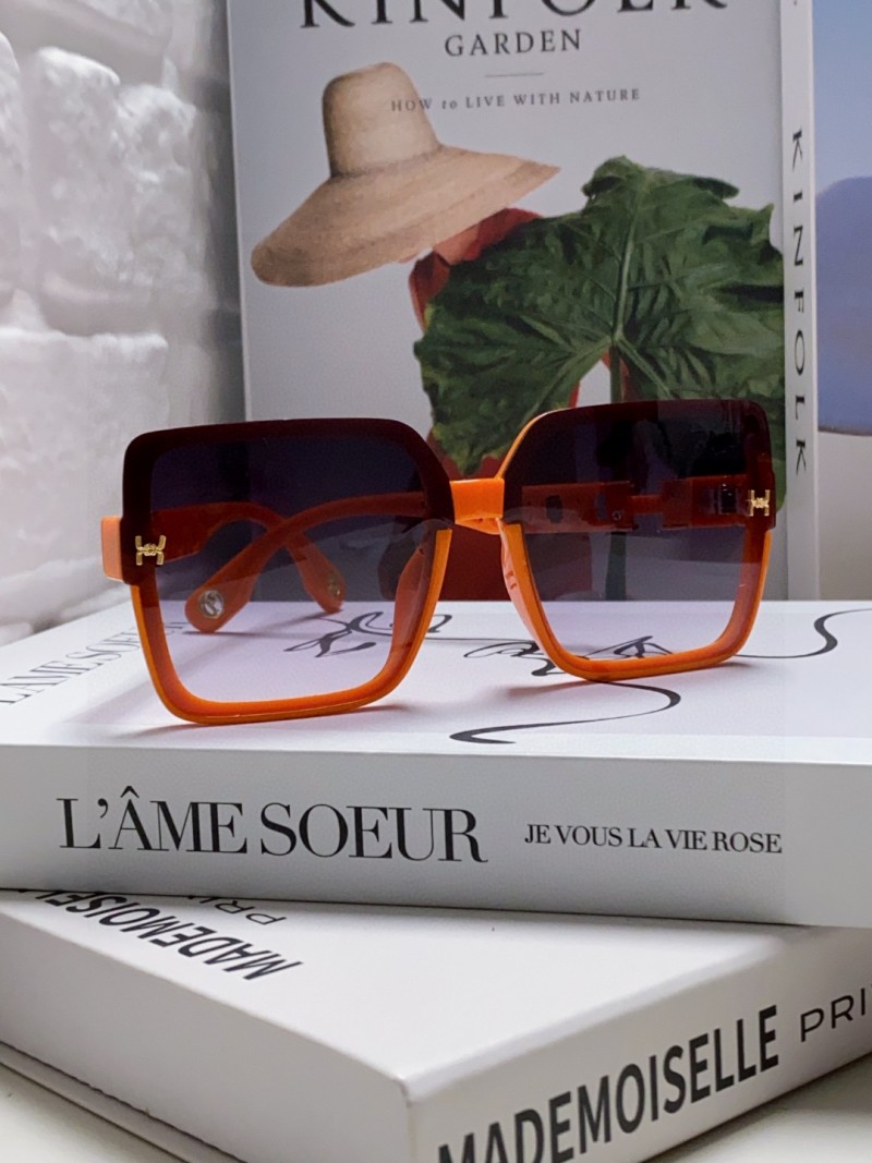 Женские солнцезащитные очки Hermes Hermès