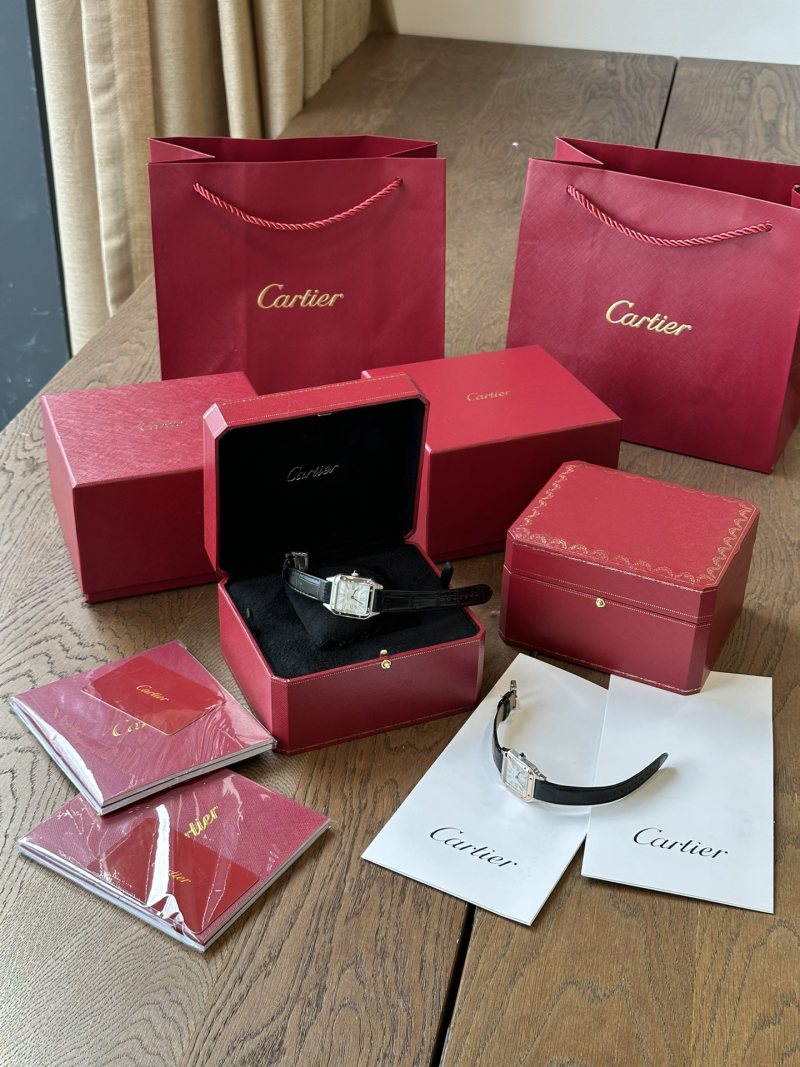 Часы Cartier