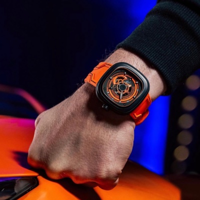 Часы SevenFriday