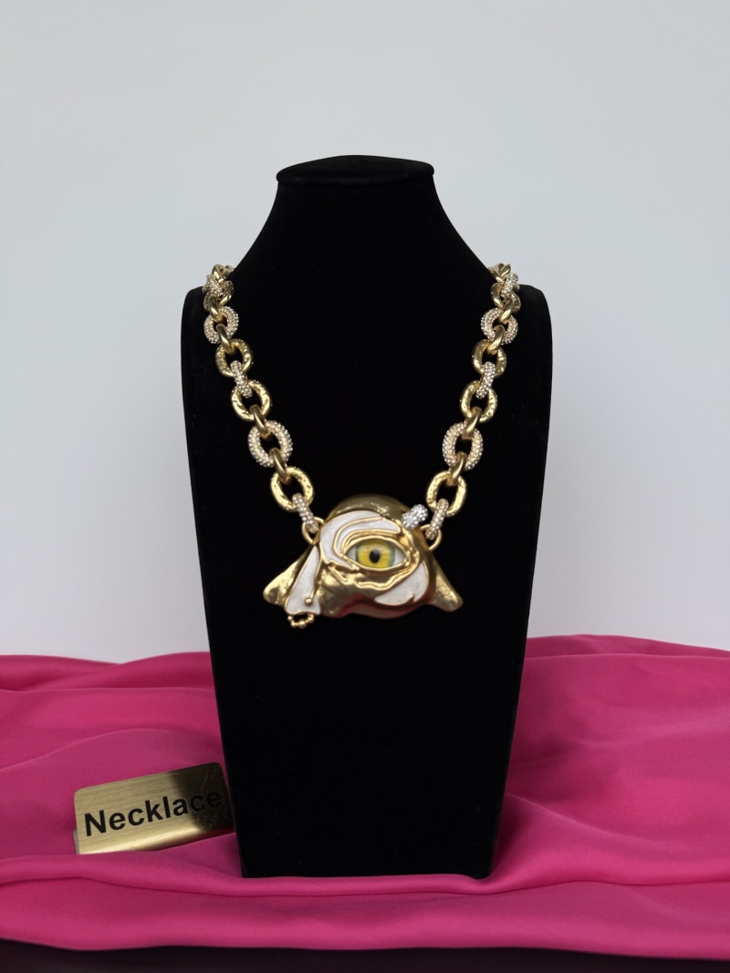 Колье с декоративным элементом в виде глаза Schiaparelli