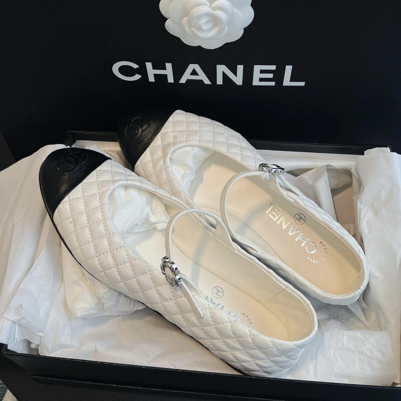 Женские балетки Мэри Джеймс белые Chanel