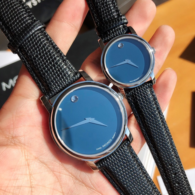 Часы Movado