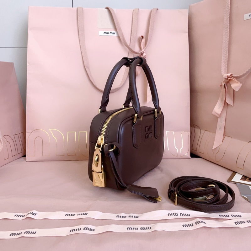 Сумка Miu Miu классическая, цвет коричневый
