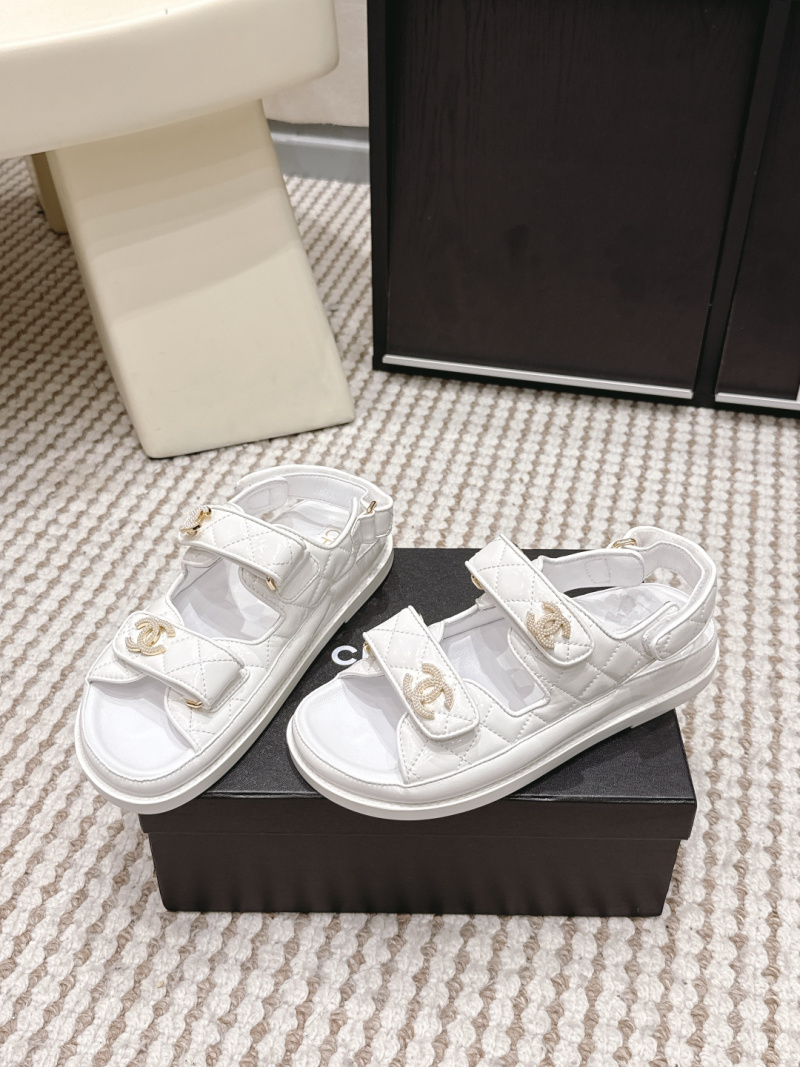 Женские белые кожаные сандалии с пряжкой Chanel