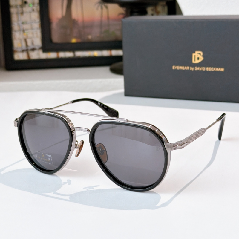Солнцезащитные очки David Beckham модель DB 1226/S Без бренда
